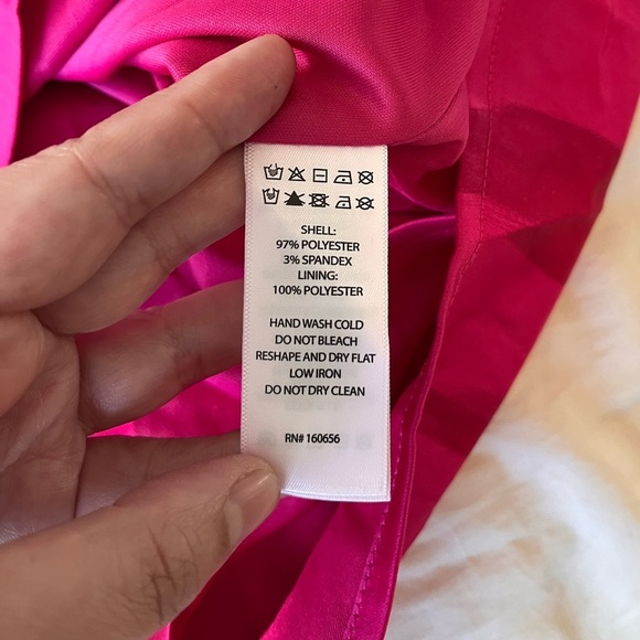 NWT Sincerely Jules Bright Pink Satin Mini Skirt M - Picture 10 of 15